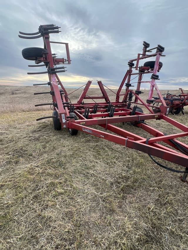 Image of Case IH 5600 equipment image 2