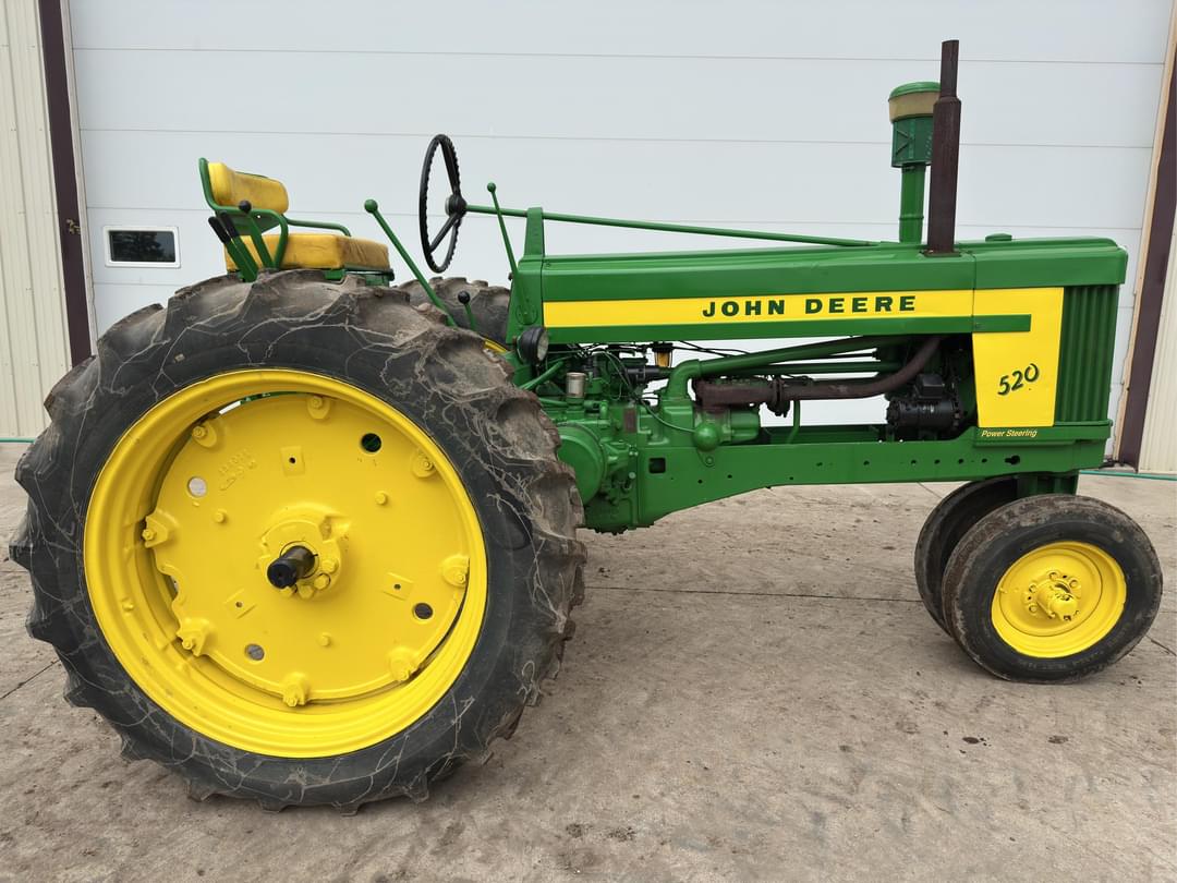 Image of John Deere 520 Primary image
