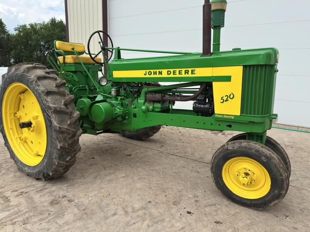 Image of John Deere 520 equipment image 1