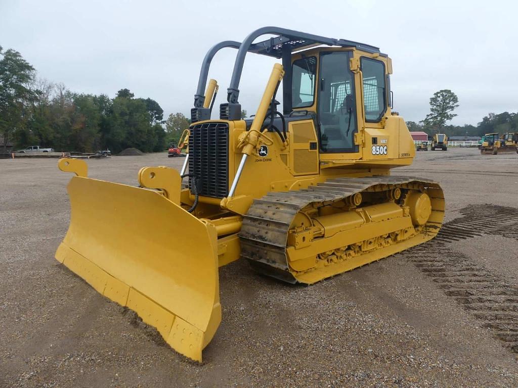 Image of John Deere 850C Primary image