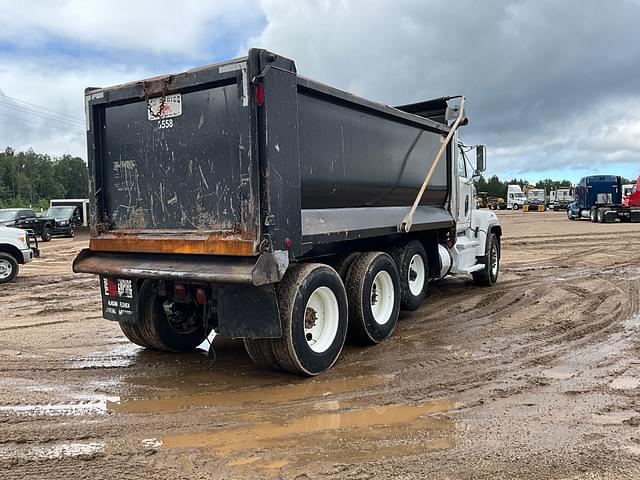 Image of Western Star 4700SF equipment image 4