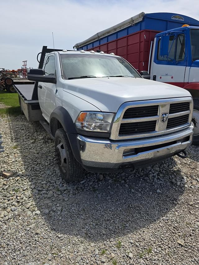Image of Dodge Ram 5500 equipment image 2