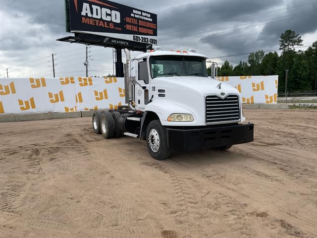 Image of Mack CXN613 equipment image 2