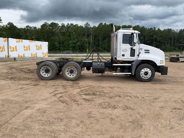 Image of Mack CXN613 equipment image 3