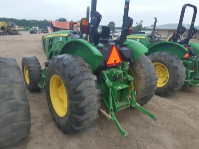 Image of John Deere 5045E equipment image 4