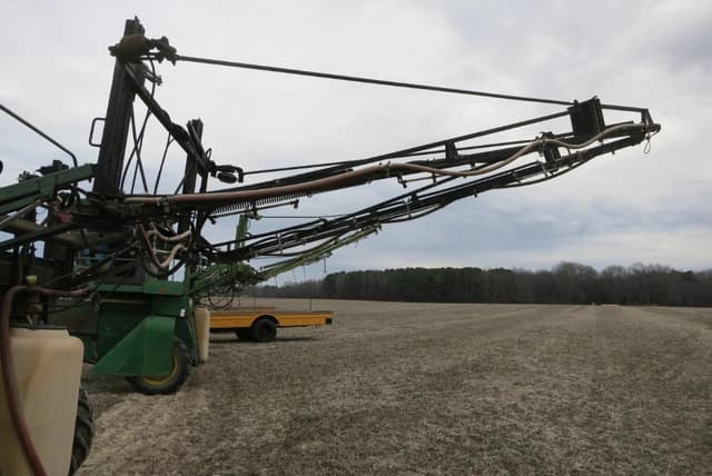 Image of John Deere 6000 equipment image 3