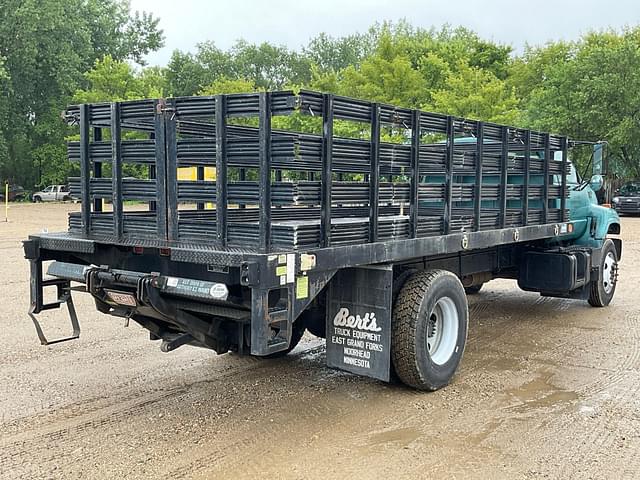 Image of GMC C6500 equipment image 4