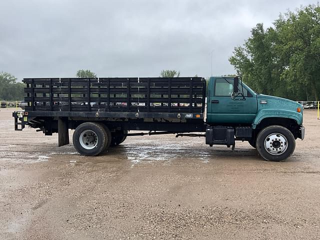 Image of GMC C6500 equipment image 3