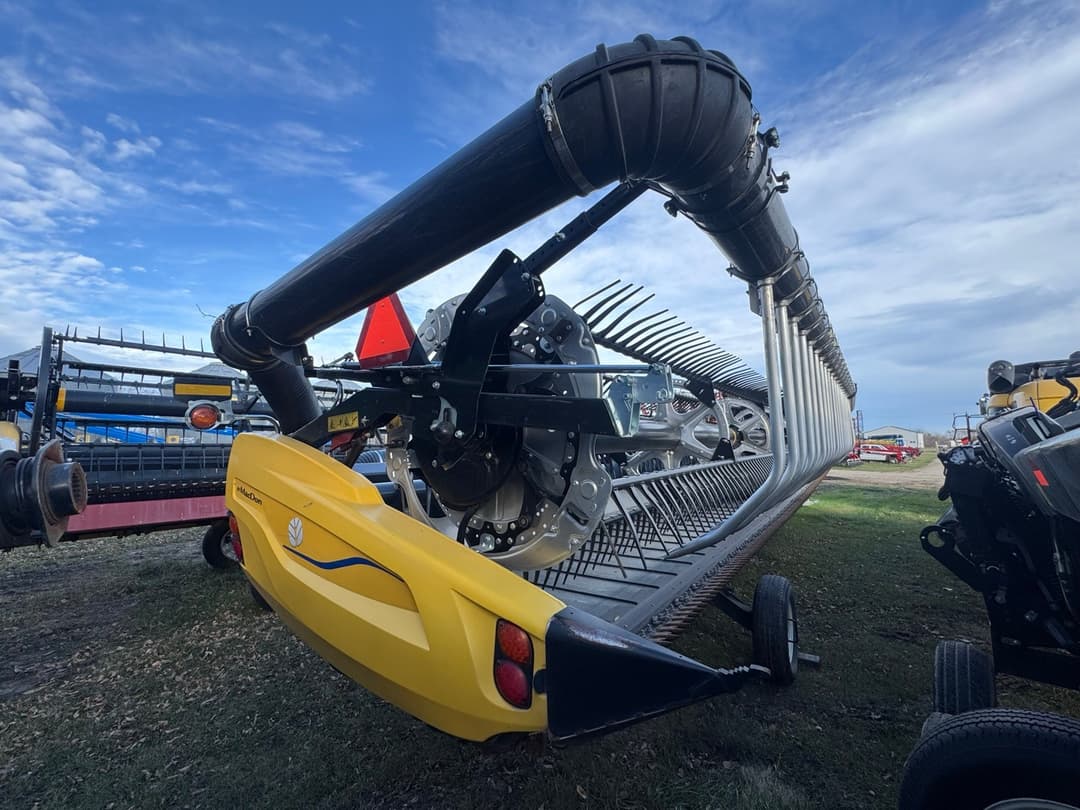 Image of MacDon FD240 Primary image