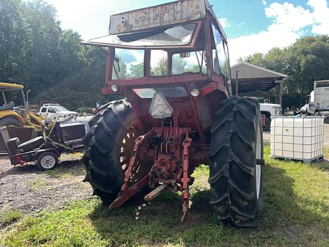Image of International Harvester 1066 equipment image 3
