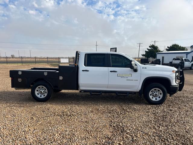 Image of Chevrolet 3500HD equipment image 3