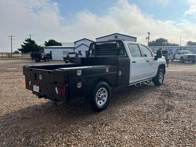 Image of Chevrolet 3500HD equipment image 4