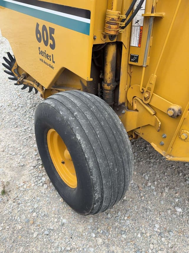 Image of Vermeer 605L equipment image 3