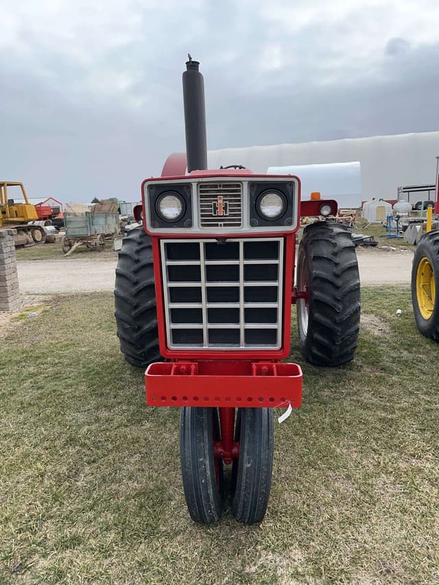 Image of International Harvester 966 equipment image 1