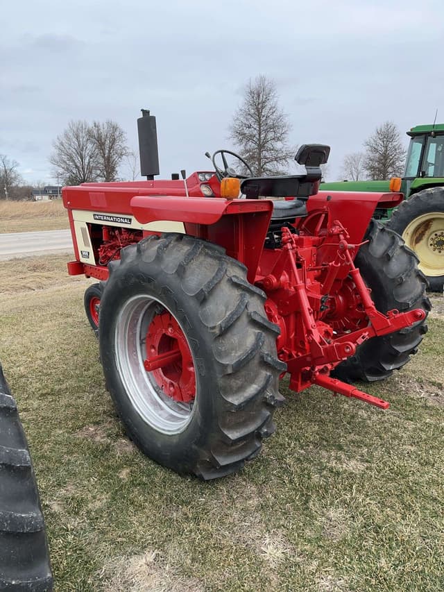 Image of International Harvester 966 equipment image 3