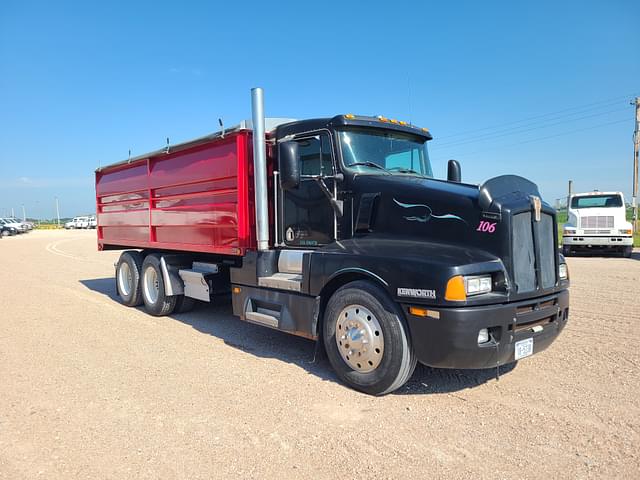 Image of Kenworth T600 equipment image 1
