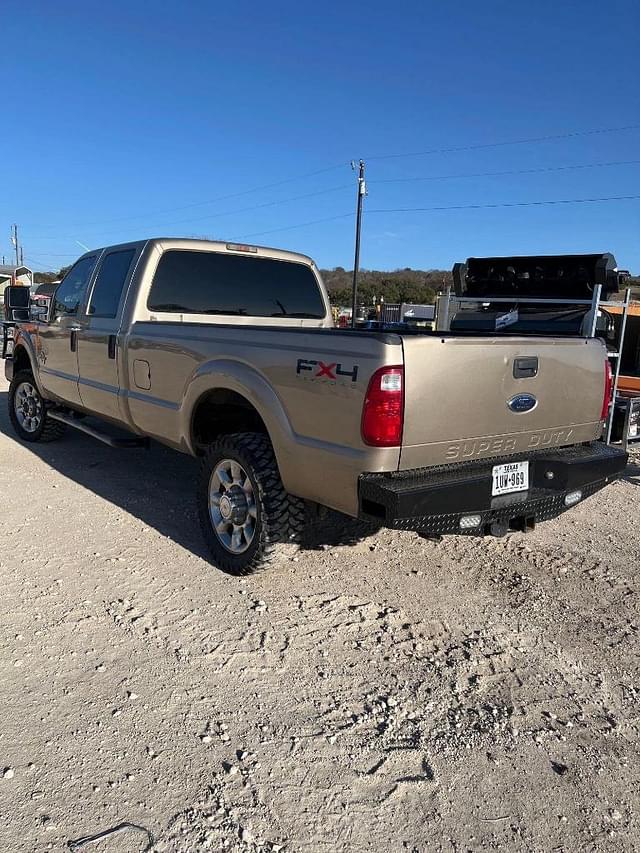 Image of Ford F-350 equipment image 4