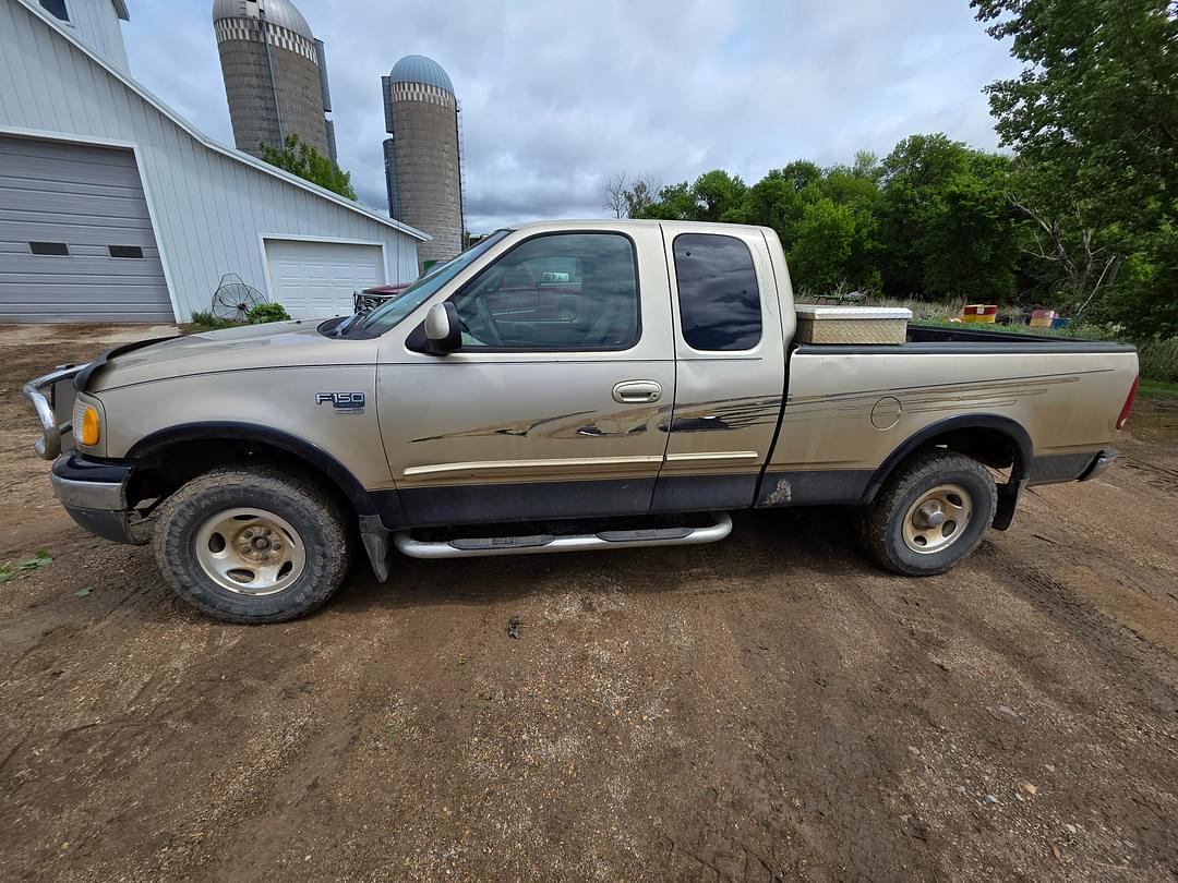 Image of Ford F-150 Primary image