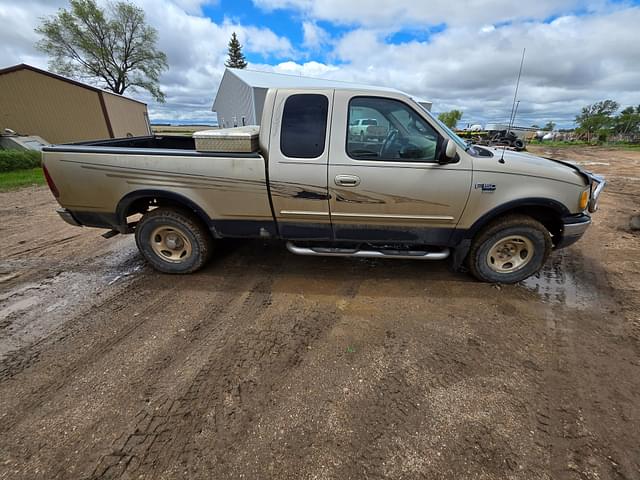 Image of Ford F-150 equipment image 3