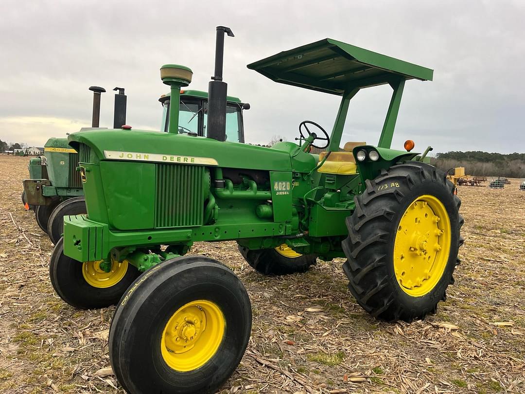 Image of John Deere 4010 Primary image