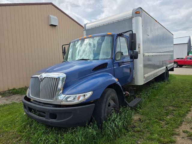 Image of International 4300 equipment image 3