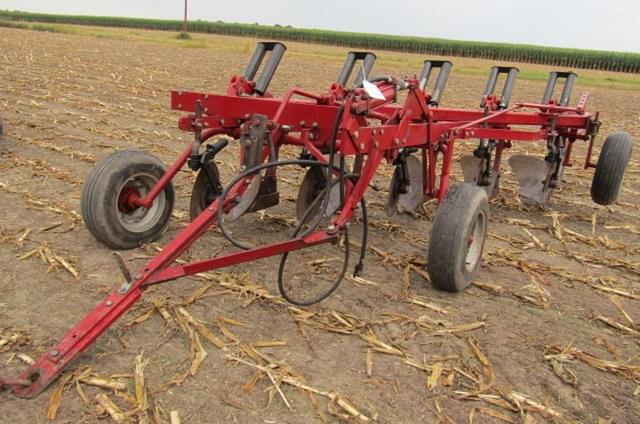 Image of Case IH 770 equipment image 1