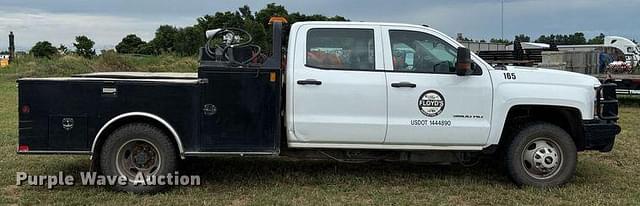 Image of Chevrolet 3500HD equipment image 3