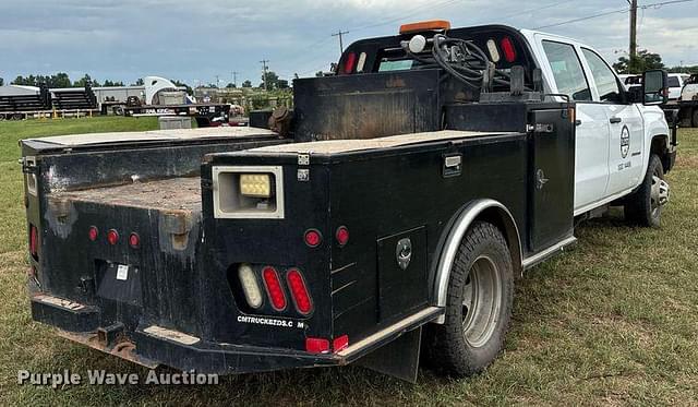 Image of Chevrolet 3500HD equipment image 4