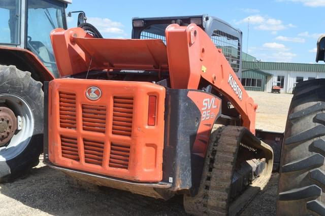 Image of Kubota SVL95-2S equipment image 2
