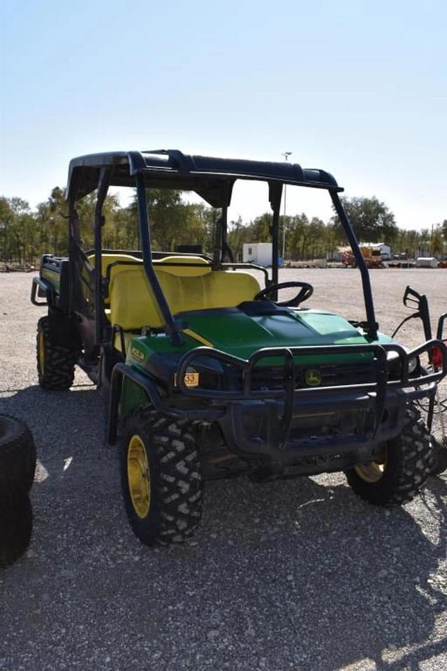 Image of John Deere Gator 825i equipment image 1