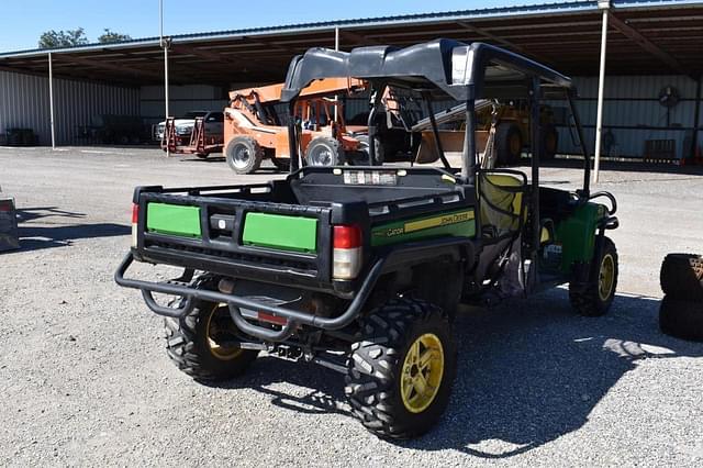 Image of John Deere Gator 825i equipment image 2