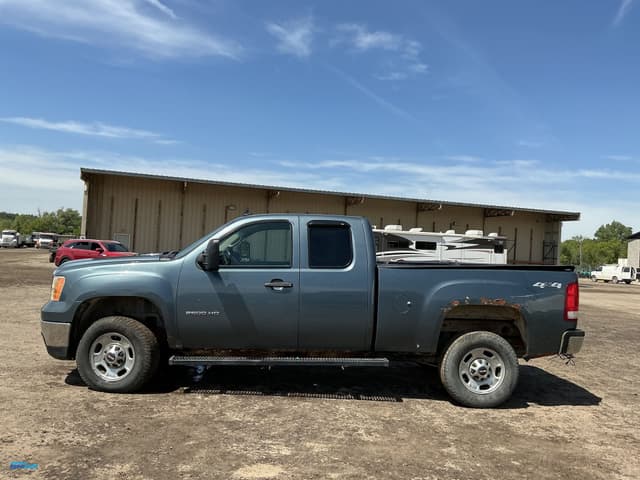 Image of GMC 2500HD equipment image 1