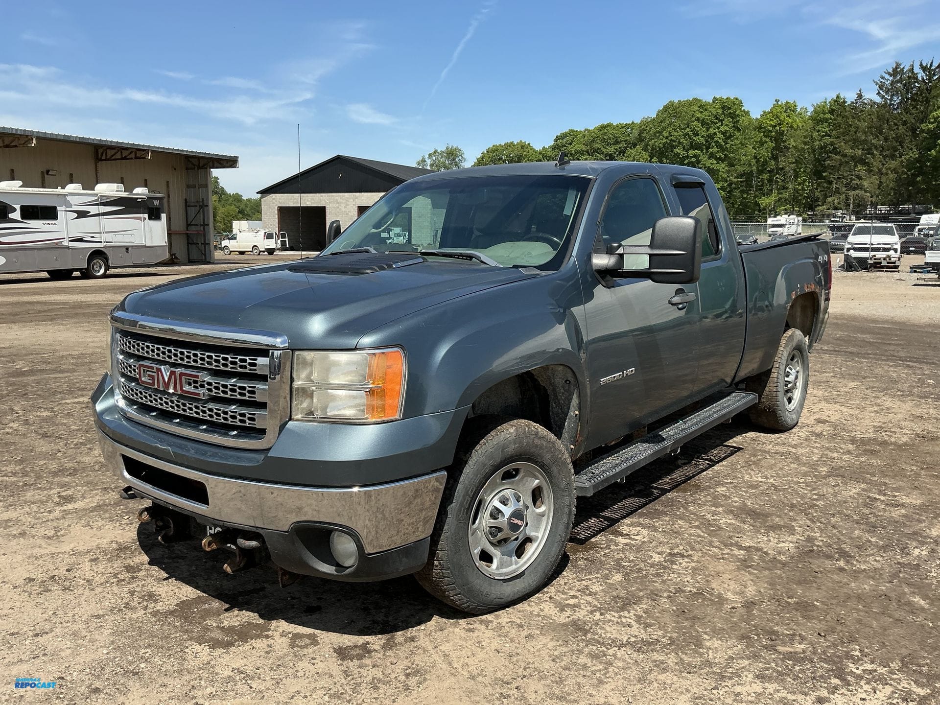 2012 GMC 2500HD Equipment Image0