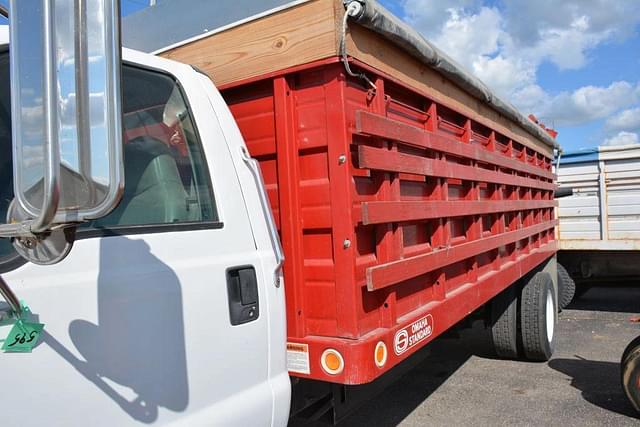 Image of Ford F-650 equipment image 1