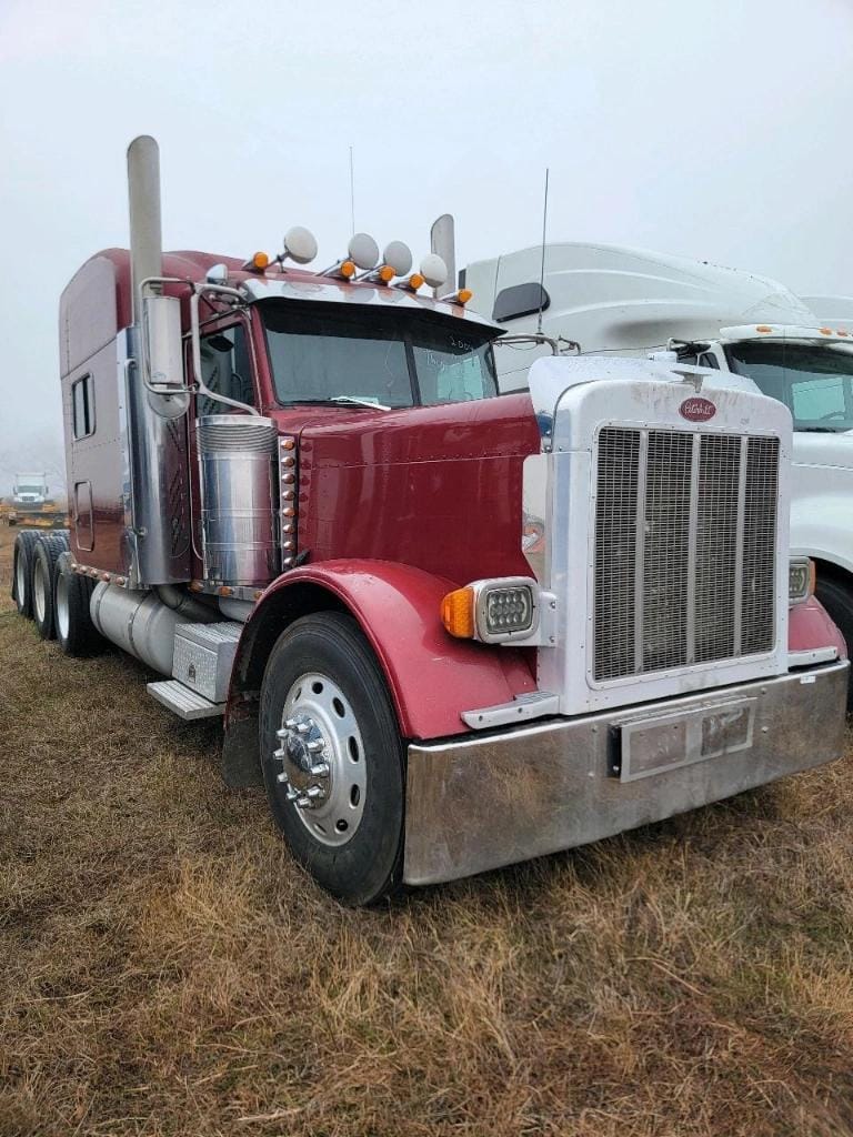2005 Peterbilt 379 Equipment Image0