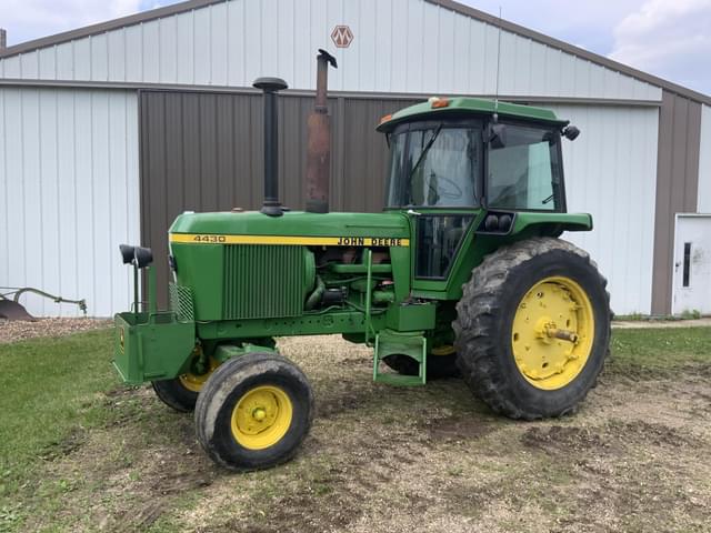 Image of John Deere 4430 equipment image 1