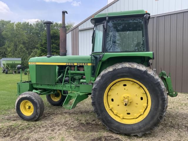 Image of John Deere 4430 equipment image 2