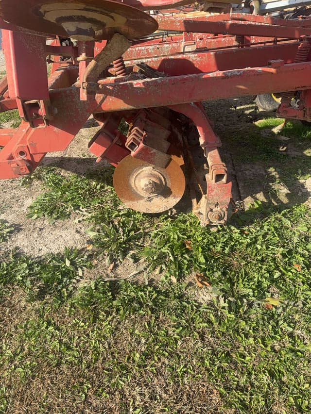 Image of Sunflower 6332-23 equipment image 3