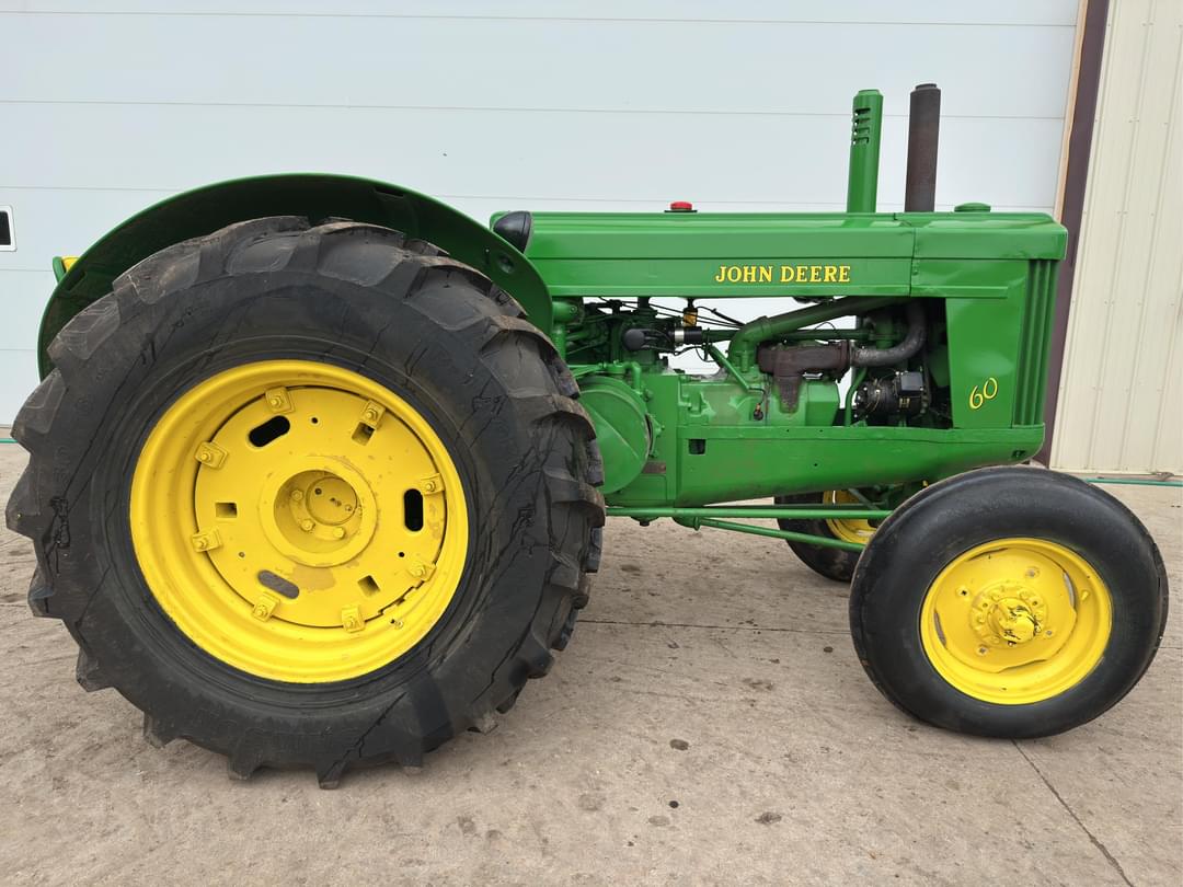 Image of John Deere 60 Primary image