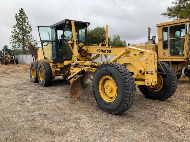 Image of Komatsu GD530A equipment image 2