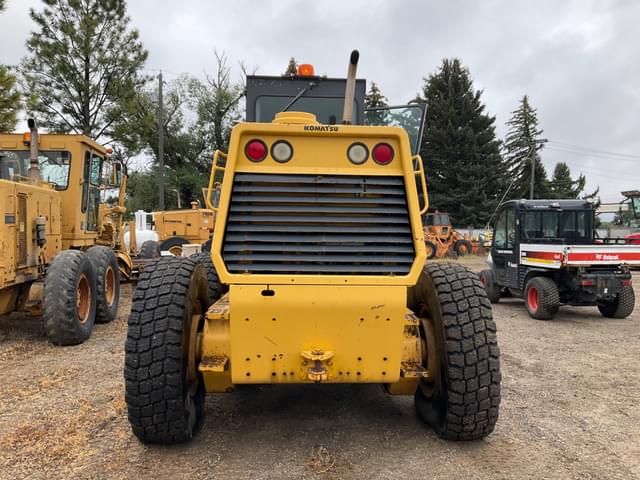 Image of Komatsu GD530A equipment image 4