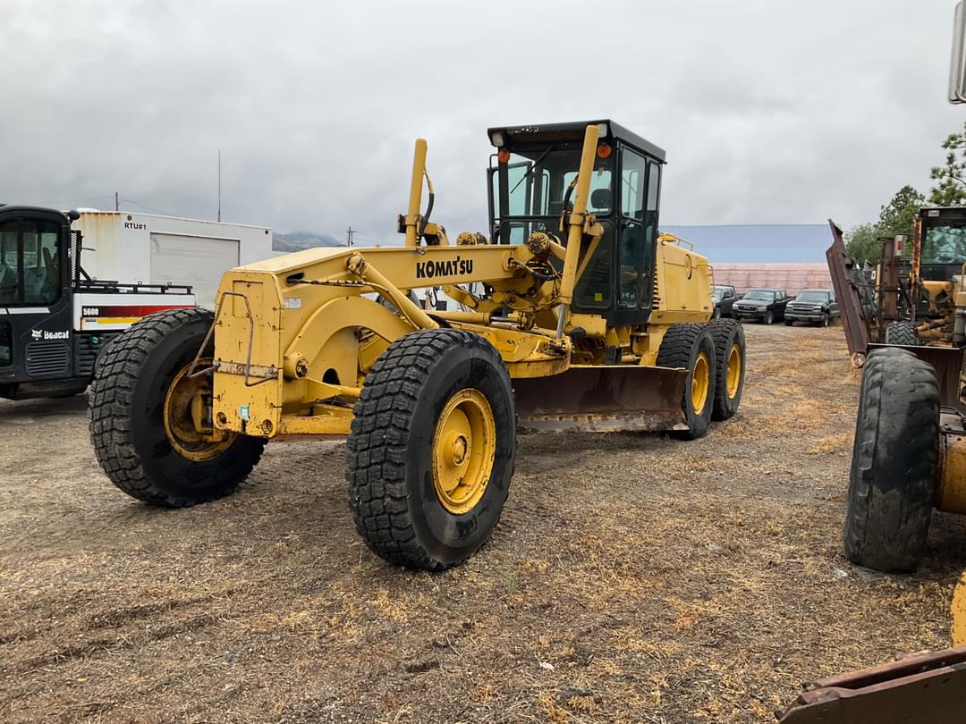 Image of Komatsu GD530A Primary image