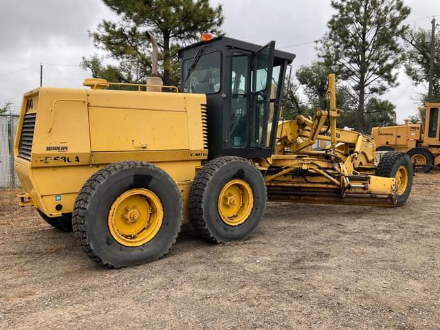 Image of Komatsu GD530A equipment image 3