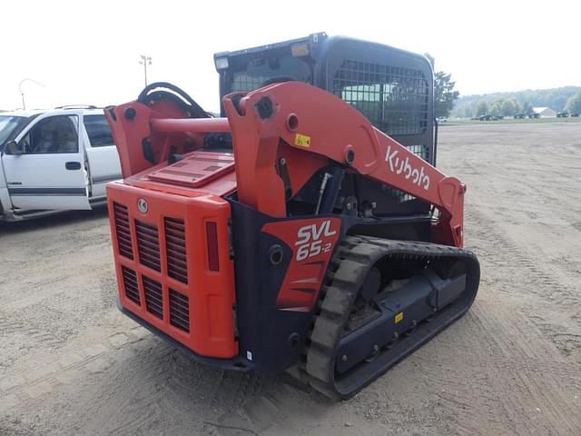 Image of Kubota SVL65-2 equipment image 2