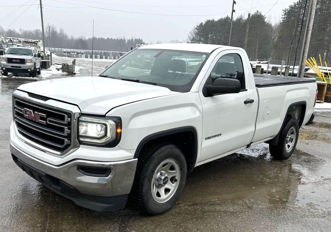 Image of GMC Sierra 1500 Primary image