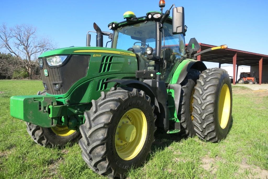 John Deere 6215R Equipment Image0