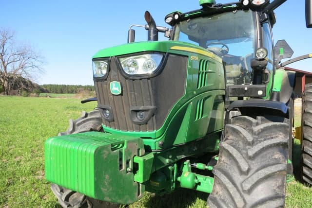 Image of John Deere 6215R equipment image 3