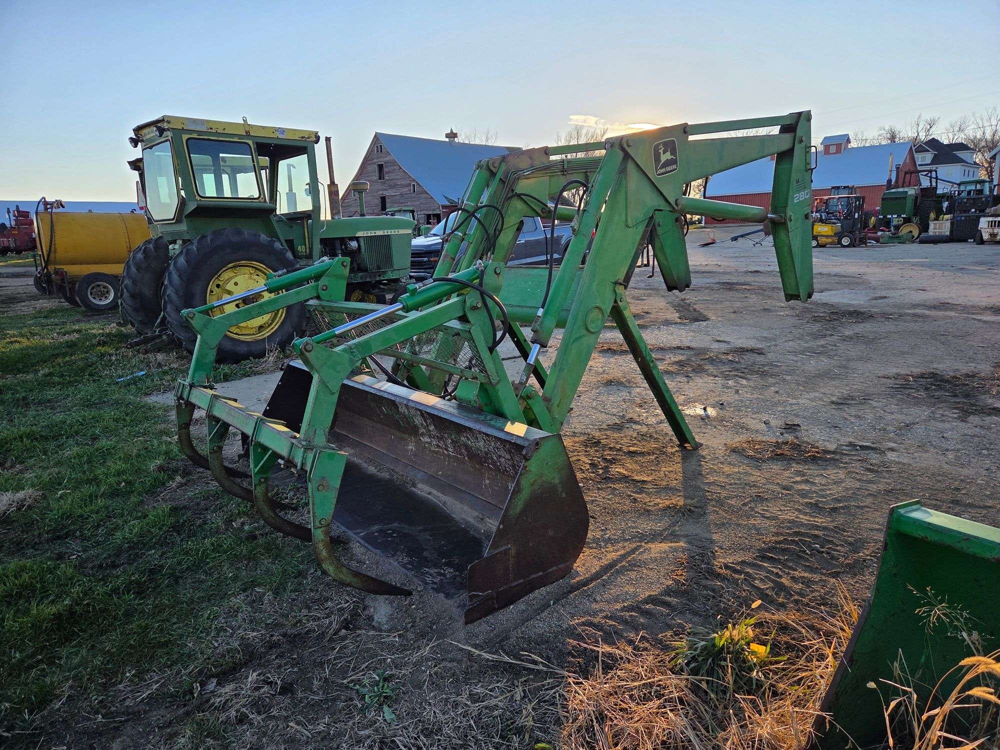 John Deere 280 Equipment Image0