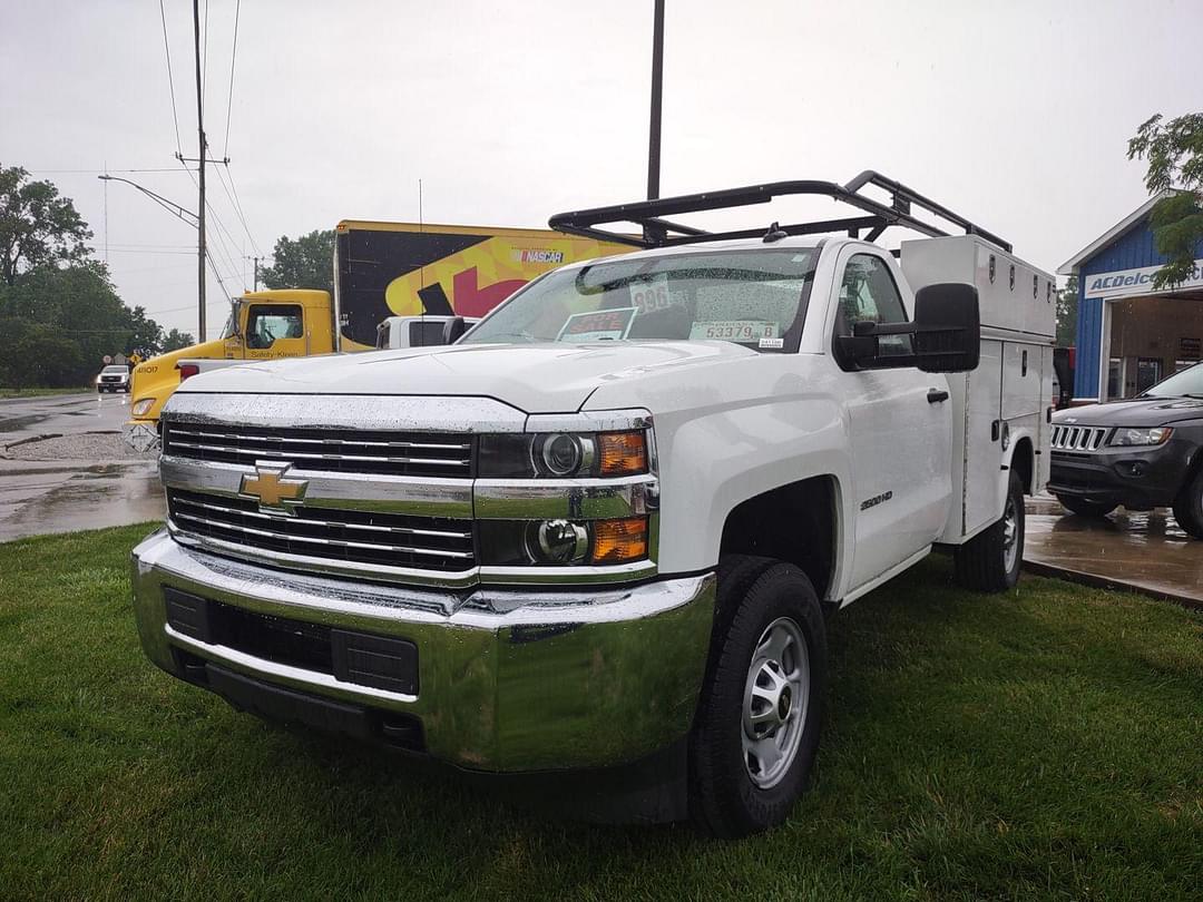 Image of Chevrolet Silverado Primary image