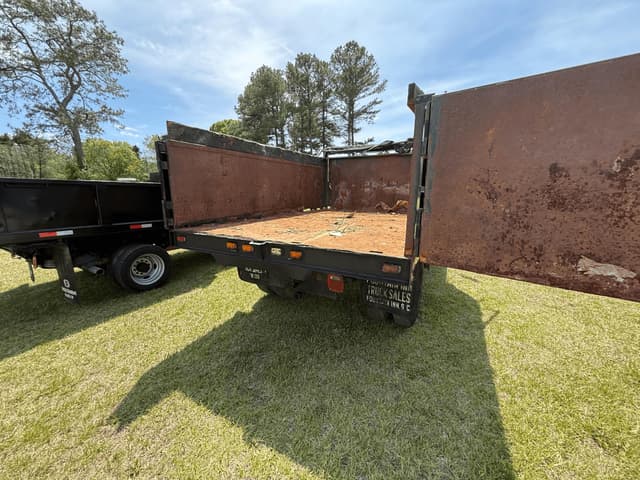 Image of GMC Topkick equipment image 3